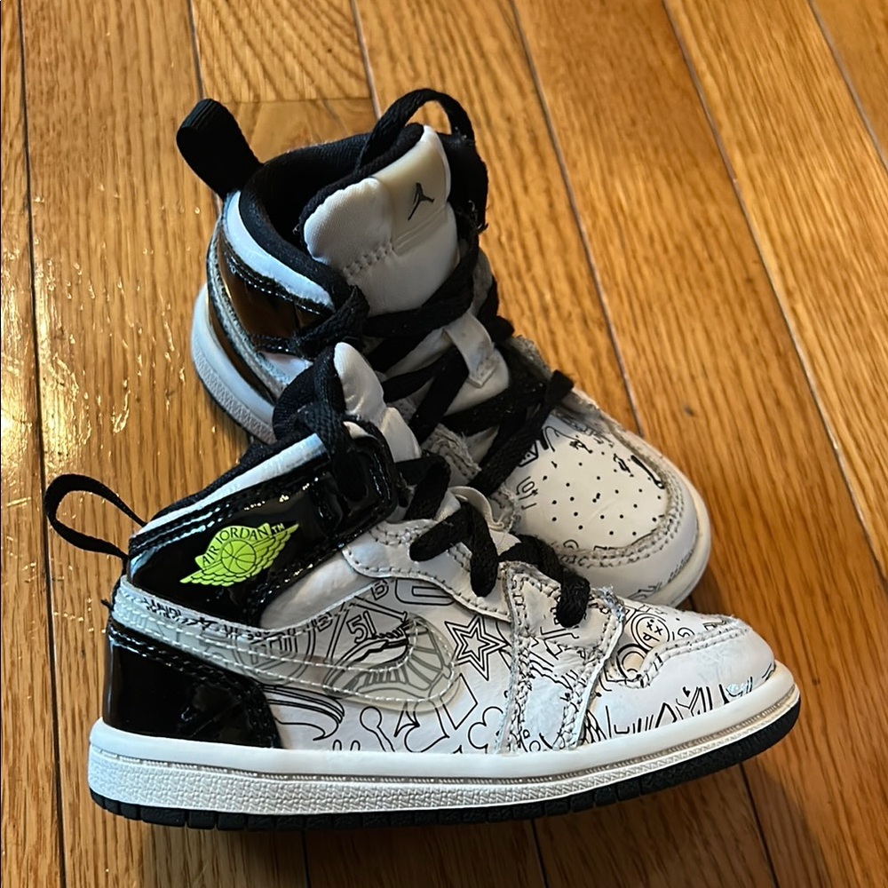 Nike Mid SE DIY